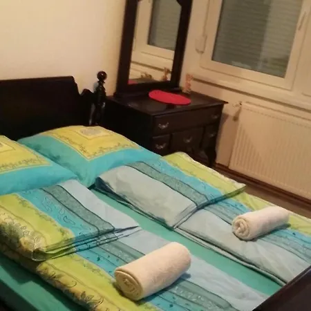 Srebrenica Osat Guest Home アパート